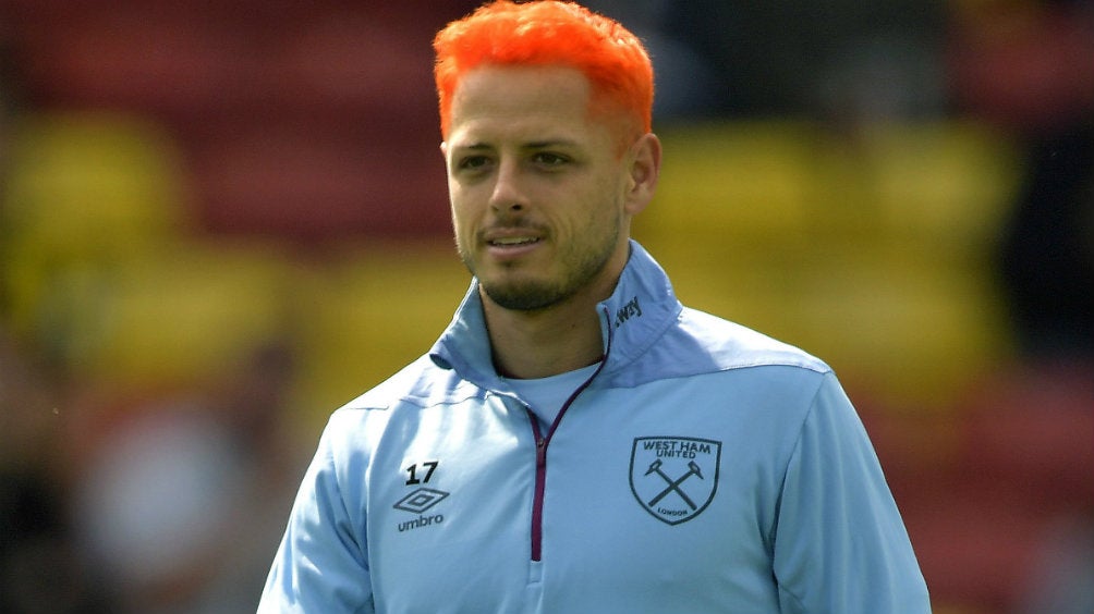 Chicharito con el cabello pintado también fue un momento en los Hammers