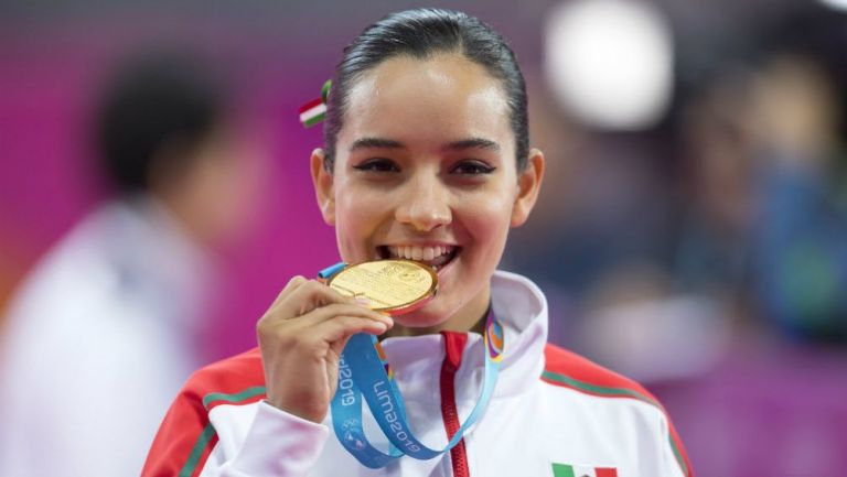 Paula Fregoso, con su medalla de Oro que ganó en Lima 2019 