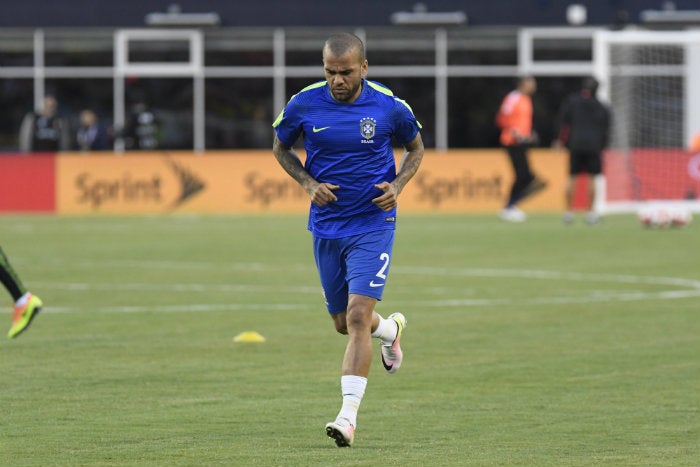 Alves, en un entrenamiento de Brasil