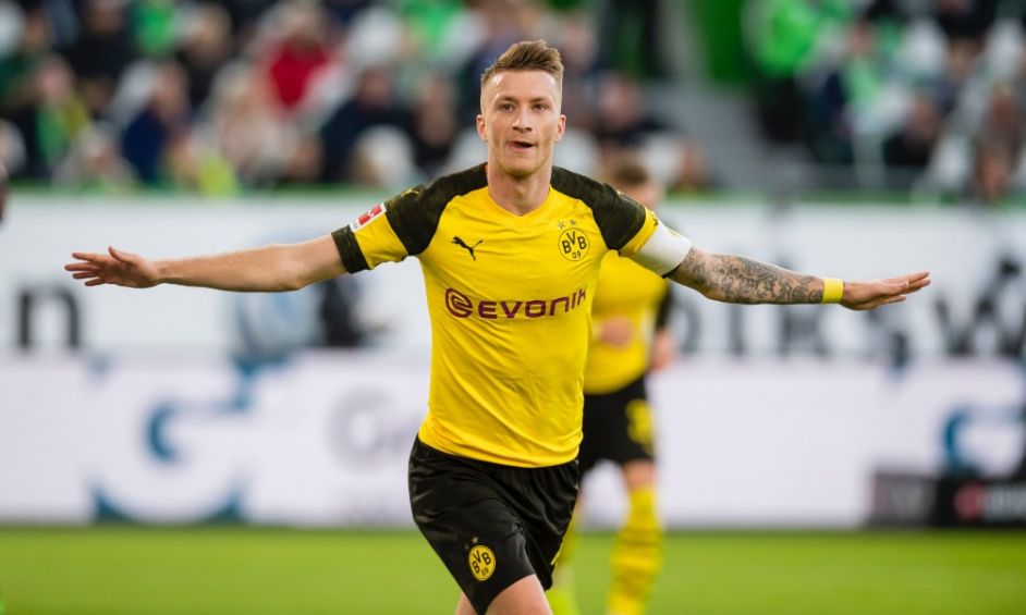 Marco Reus festeja una de sus anotaciones con el Borussia Dortmund