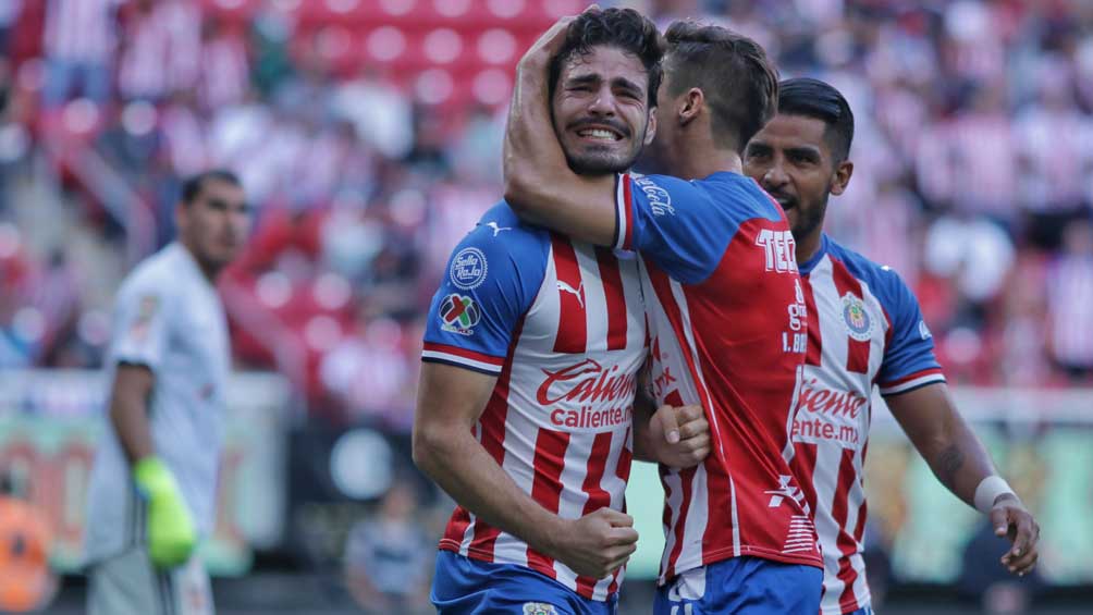 Antonio Briseño celebra su gol ante Tigres