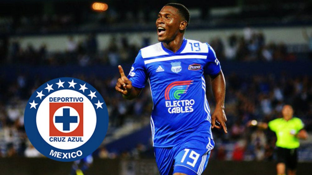 Brayan Angulo durante un partido con el Emelec 