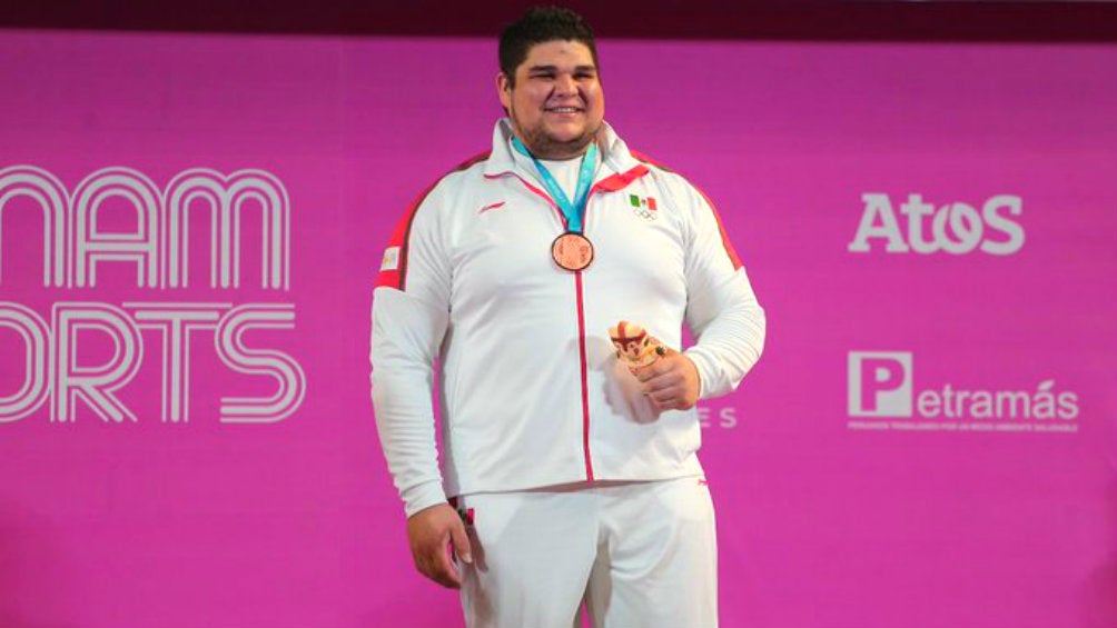 Raúl Manríquez presume su Bronce en Lima 2019