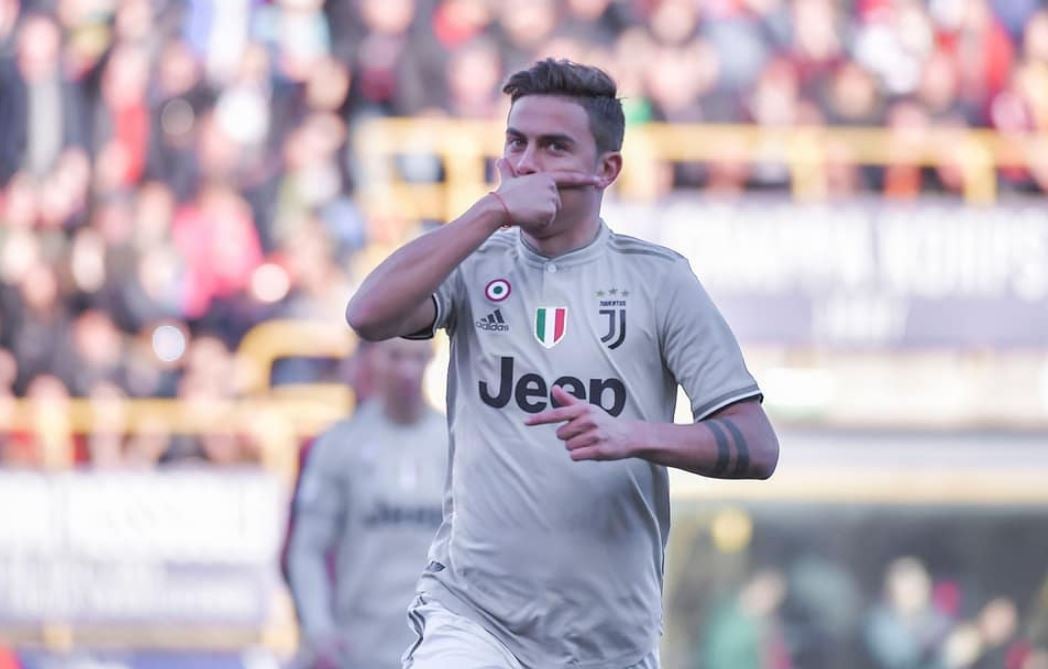 Dybala festeja una anotación con la Juventus