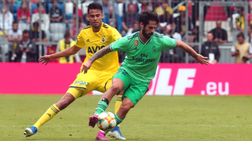 Diego Reyes en acción durante un encuentro ante el Real Madrid 