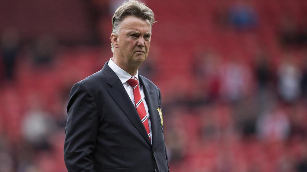 Louis van Gaal, durante un duelo en la Premier League 