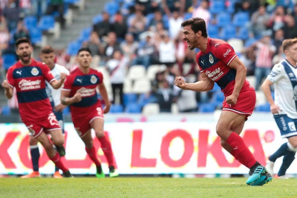 Alanís festeja su gol ante el Puebla