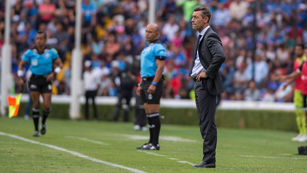 Pedro Caixinha en el Querétaro vs Cruz Azul