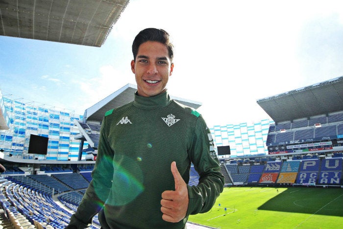 Lainez, previo a un partido del Betis