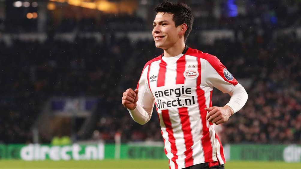 Hirving Lozano celebra un gol con el PSV Eindhoven