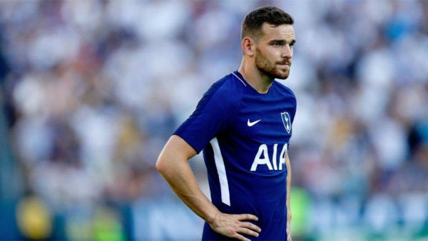 Vincent Janssen en acción con los Spurs