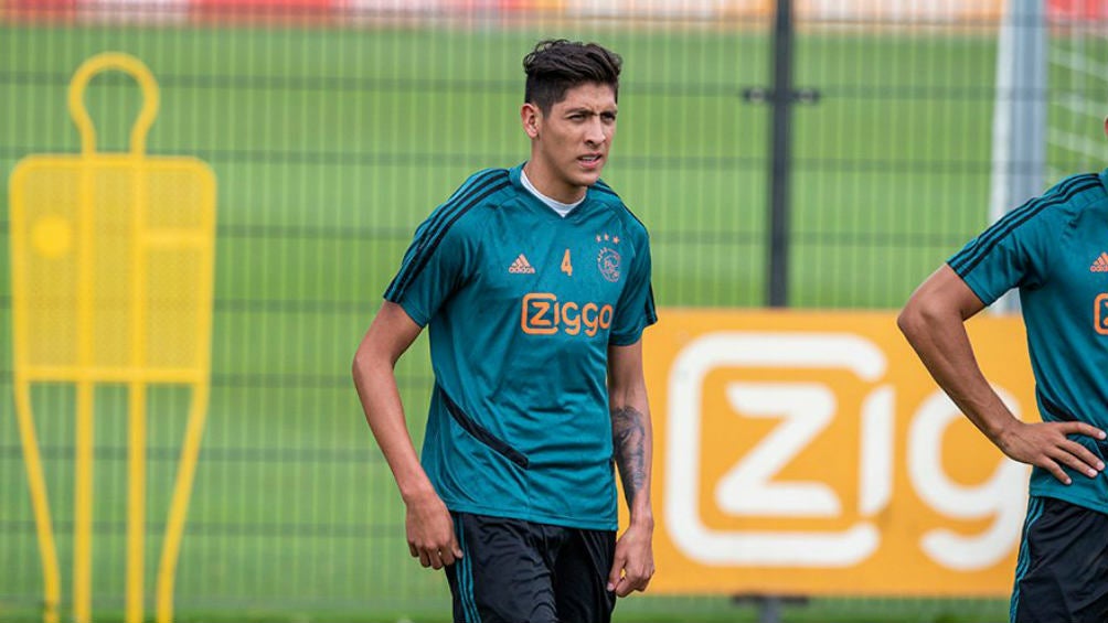 Edson Álvarez, en un entrenamiento del Ajax