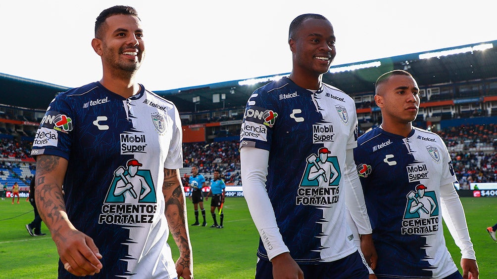 Jugadores del Pachuca, previo al duelo contra Morelia