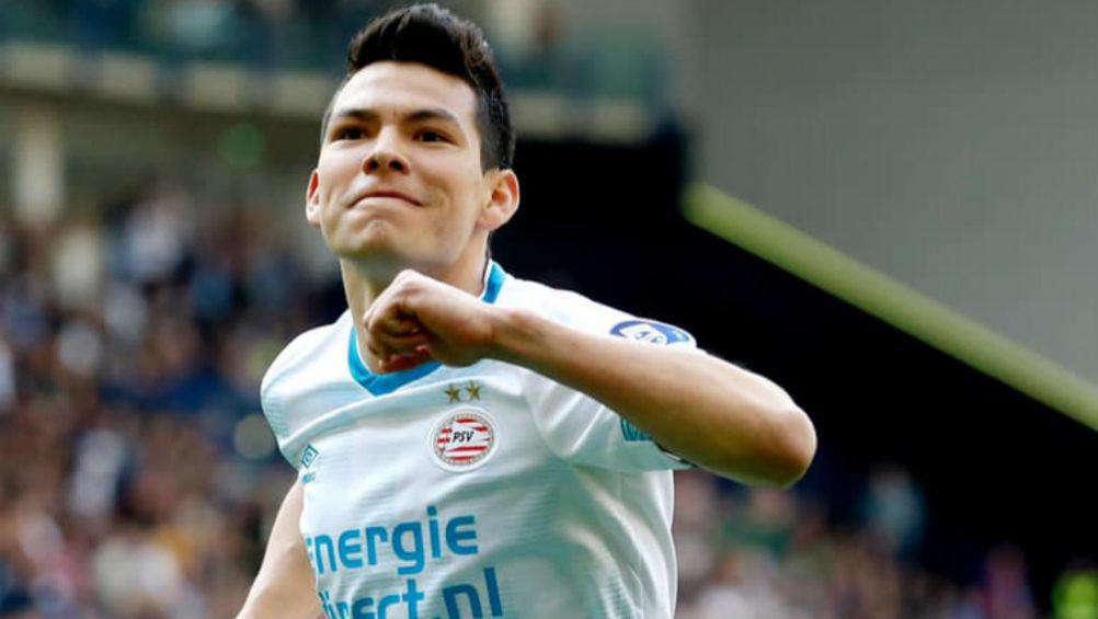 Lozano festeja gol con el PSV