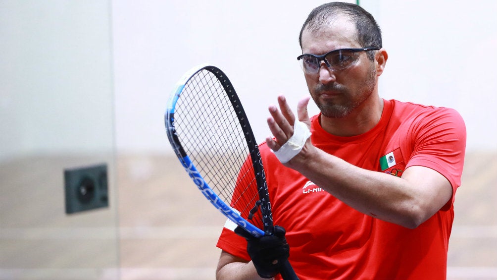 Álvaro Beltrán con la venda en la izquierda durante la Final de racquetbol individual