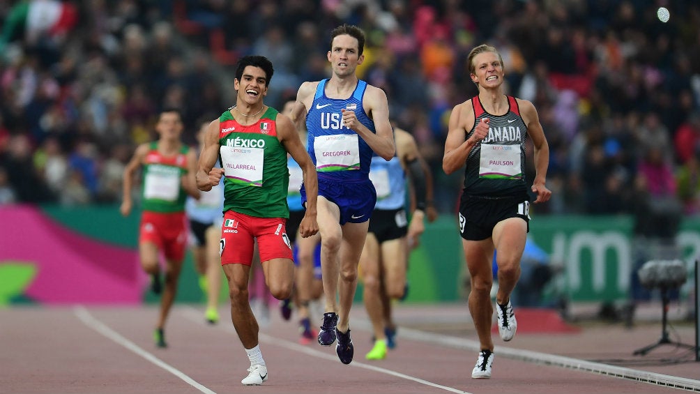 José Villarreal gana el oro en los 1500 metros planos