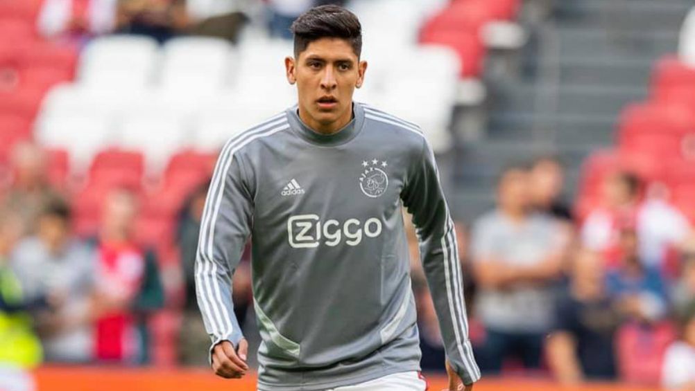 Edson Álvarez, en un calentamiento del Ajax