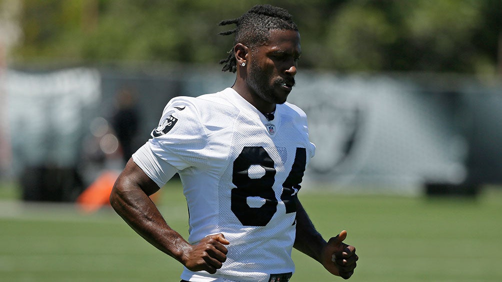 Antonio Brown en práctica de los Raiders