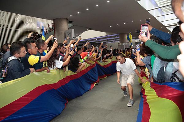 El ambiente previo a la llegada de Memo Ochoa  