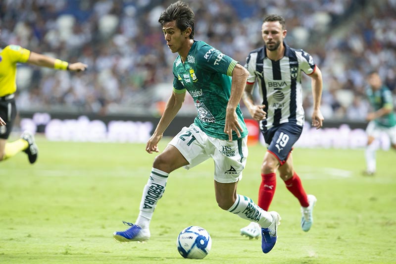 José Juan Macías, en un partido con León