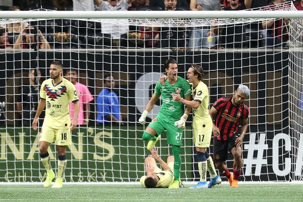 Óscar Jiménez tras atajar un penalti a Josef Martínez 