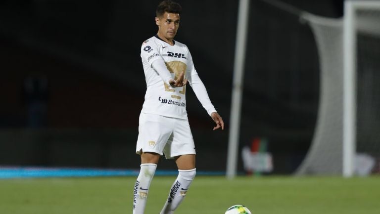 Kevin Escamilla en partido con Pumas 