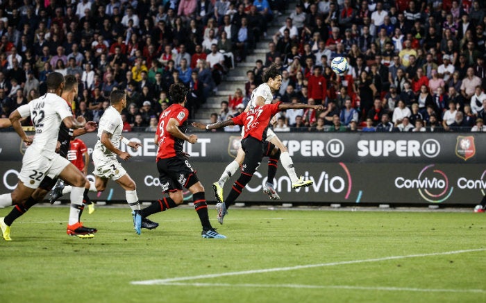 Cavani, durante el partido ante Rennes