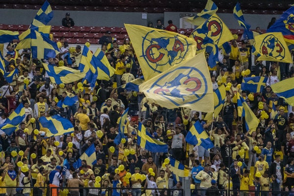 La afición del América en el Estadio Azteca