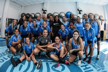 Las jugadoras de Corinthians tras una práctica