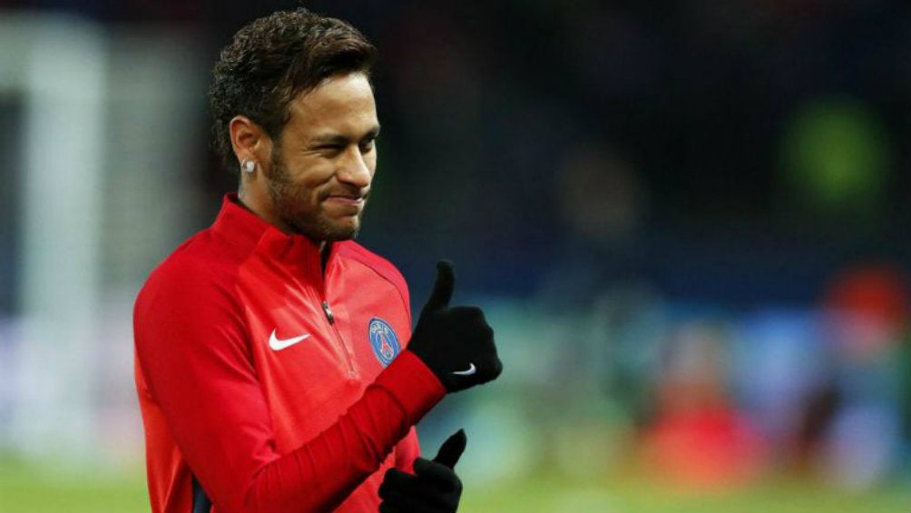 Neymar durante una práctica con el PSG 