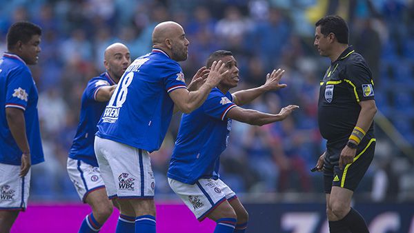  Johan Rodríguez en partido de leyendas con Cruz Azul