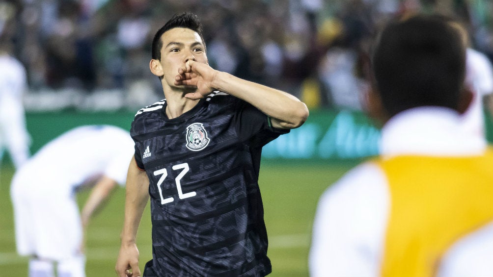 Hirving Lozano celebra un gol con la Selección Mexicana