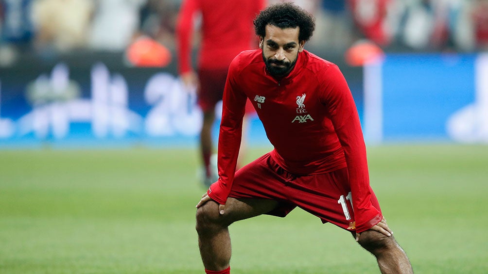 Mohamed Salah se prepara para un partido con el Liverpool