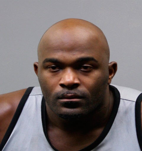 La foto del arresto de Mario Williams