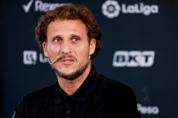 Diego Forlán durante un evento