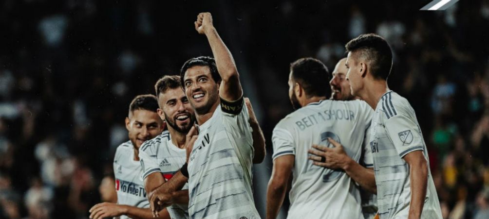 Carlos Vela festeja un tanto con LAFC