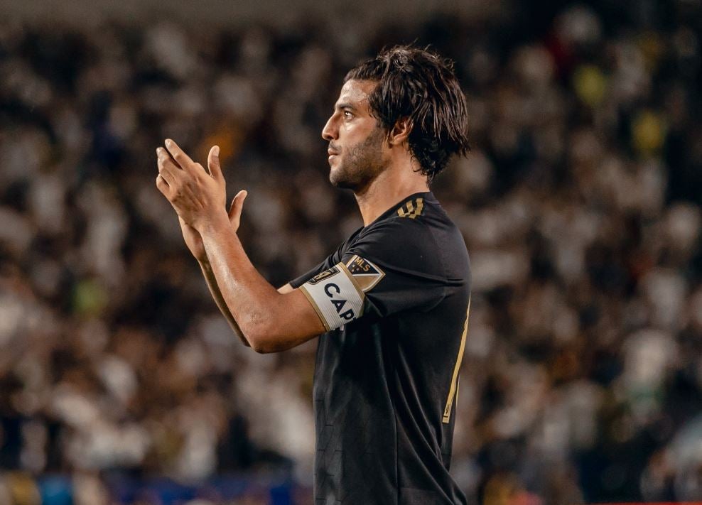 Vela aplaude en un juego con LAFC