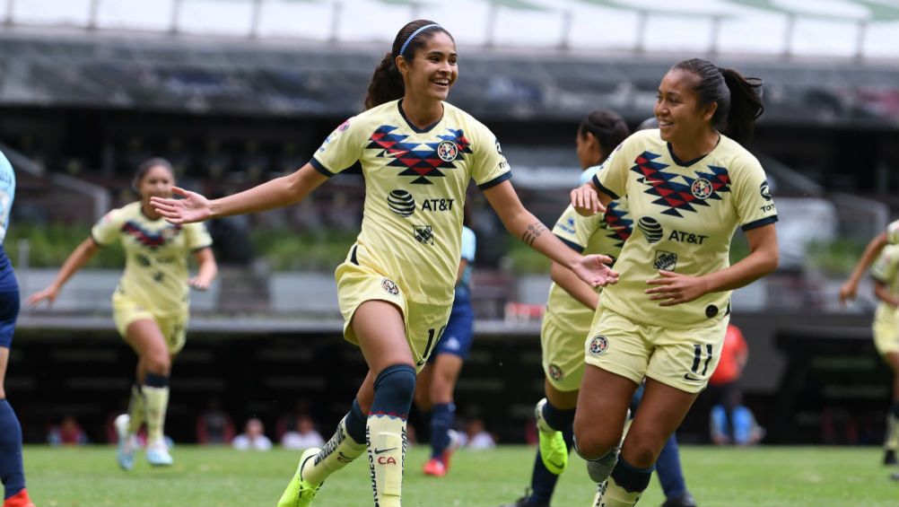 Daniela Espinosa, festeja gol ante Morelia