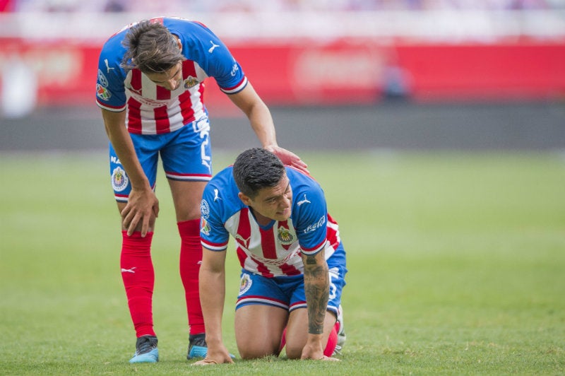 Michael Pérez se queja en el juego ante Necaxa