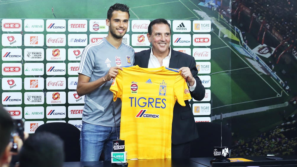 Diego Reyes y Miguel Ángel Garza durante la presentación