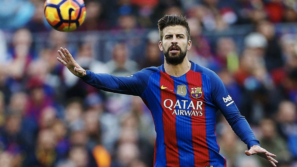 Gerard Piqué durante un partido con el Barcelona