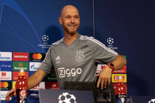 Erik Ten Hag durante una conferencia de prensa