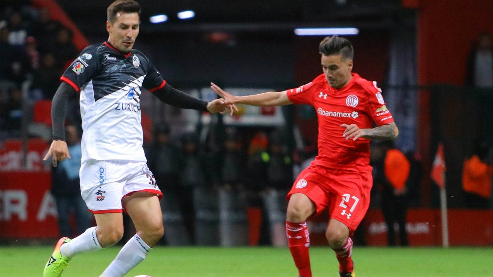 Jonathan Fabbro durante un partido con Lobos BUAP