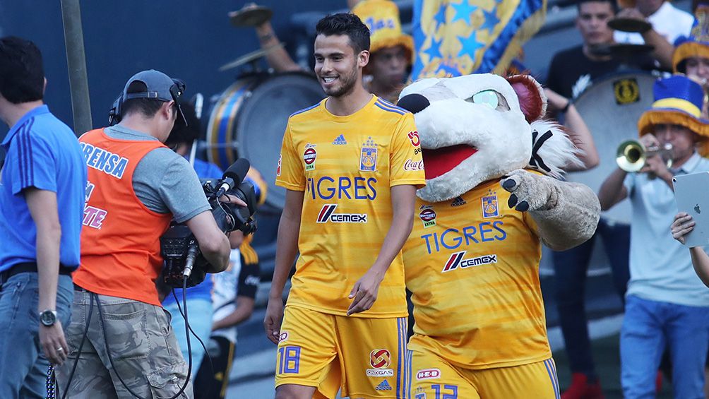 Diego Reyes en su presentación con Tigres