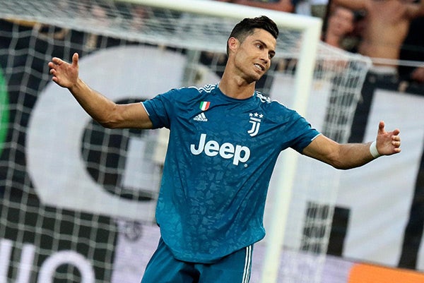 Cristiano Ronaldo se lamenta en juego de la Juventus 