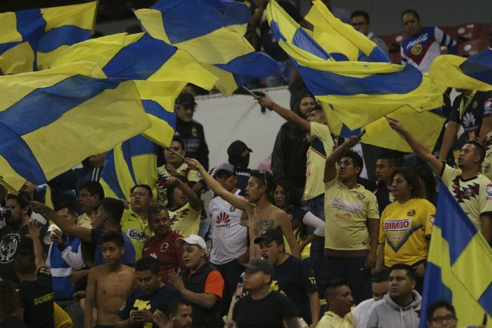 Aficionados del América, durante un partido