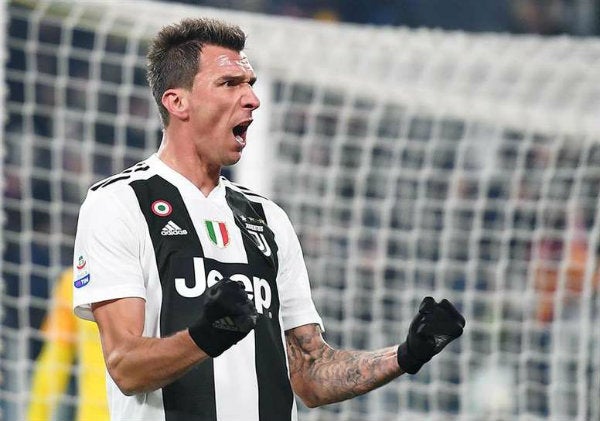 Mario Mandzukic celebrando una anotación con la Juventus 