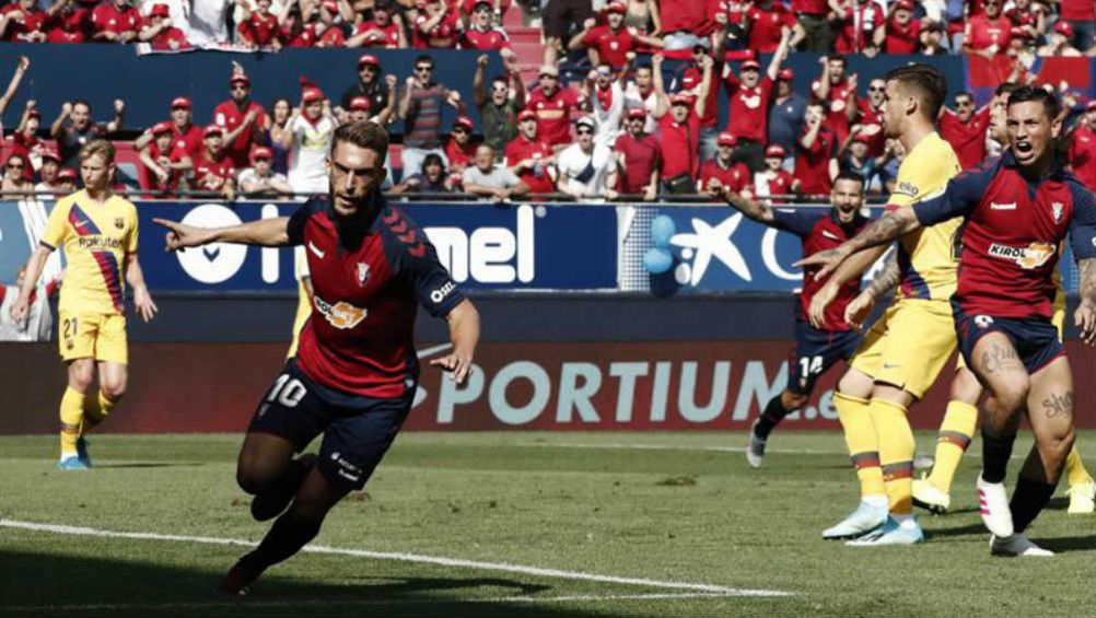 Roberto Torres festeja gol con Barcelona