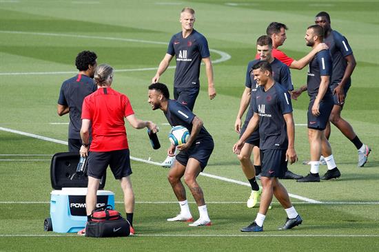 Neymar, en entrenamiento con PSG