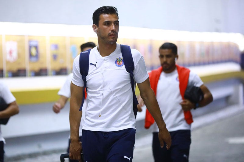 Alanís llegando al Estadio Azteca 